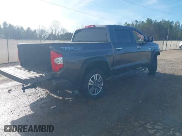 2017 Toyota Tundra Platinum с VIN 5TFAY5F15HX627757, выставлен на аукционе IAAI как лот 41155707 с пробегом 90 675 миль миль и . История ставок и продаж доступна на DreamBid. Изображение 4.