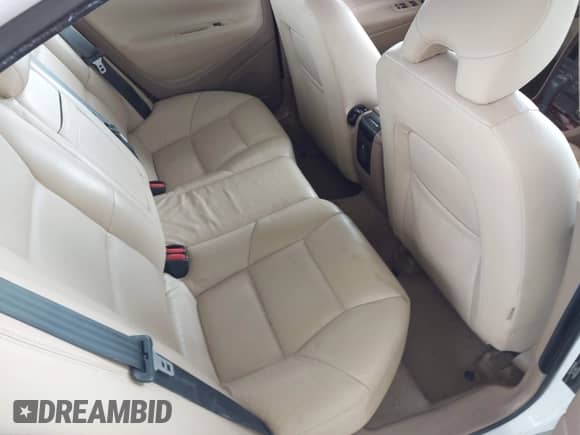 2007 Volvo S60 2.5L Turbo с VIN YV1RH592672614657, выставлен на аукционе IAAI как лот 42438342 с пробегом 105 956 миль миль и . История ставок и продаж доступна на DreamBid. Изображение 8.