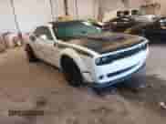 2022 Dodge Challenger R/T Scat Pack Widebody z VIN 2C3CDZFJ2NH226814, wystawiony jako IAAI lot #43205998 z przebiegiem 40 423 mil mil oraz . Historia ofert i sprzedaży dostępna na DreamBid. Obrazek 1.