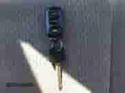 2002 Toyota Camry LE z VIN 4T1BE32K12U051024, wystawiony jako IAAI lot #43323194 z przebiegiem 173 974 mil mil oraz . Historia ofert i sprzedaży dostępna na DreamBid. Obrazek 11.