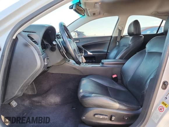 2009 Lexus IS 250 z VIN JTHCK262995028745, wystawiony jako Copart lot #85564805 z przebiegiem 152 742 mil mil oraz Szkoda całkowita • Salvage title. Historia ofert i sprzedaży dostępna na DreamBid. Obrazek 7.