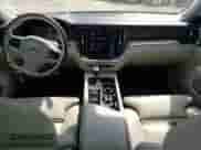 2020 Volvo S60 Inscription с VIN 7JRA22TL4LG064281, выставлен на аукционе Copart как лот 71665155 с пробегом 65 304 миль миль и Списание • Salvage title. История ставок и продаж доступна на DreamBid. Изображение 8.