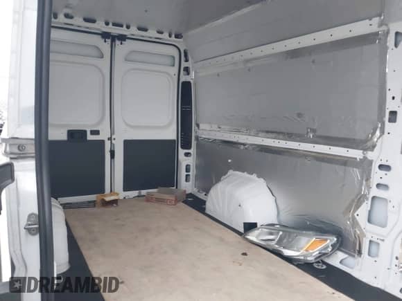 2023 Ram ProMaster Cargo с VIN 3C6MRVJG6PE510099, выставлен на аукционе IAAI как лот 40689848 с пробегом 18 901 миль миль и . История ставок и продаж доступна на DreamBid. Изображение 8.