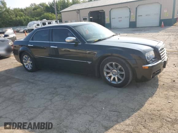 2005 Chrysler 300 C с VIN 2C3JA63H85H616350, выставлен на аукционе Copart как лот 69186645 с пробегом 72 699 миль миль и Списание • Salvage title. История ставок и продаж доступна на DreamBid. Изображение 4.