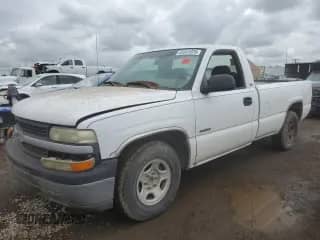 2002 Chevrolet Silverado 1500 z VIN 1GCEC14W32Z142164, wystawiony jako Copart lot #58081025 z przebiegiem 162 501 mil mil oraz Szkoda całkowita • Salvage title. Historia ofert i sprzedaży dostępna na DreamBid. Obrazek 1.
