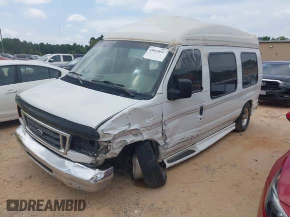 2003 Ford Econoline Cargo Recreational с VIN 1FDRE14W03HB85536, выставлен на аукционе IAAI как лот 43047055 с пробегом 248 849 миль миль и . История ставок и продаж доступна на DreamBid. Изображение 2.