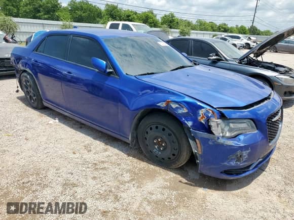 2020 Chrysler 300 S с VIN 2C3CCAGG2LH151035, выставлен на аукционе Copart как лот 54068735 с пробегом 100 045 миль миль и Чистый • Clean title. История ставок и продаж доступна на DreamBid. Изображение 4.