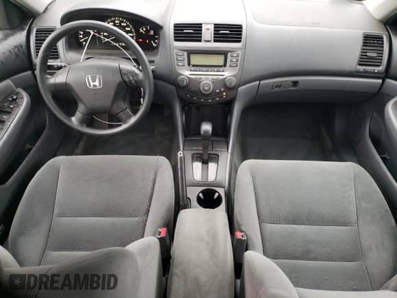 2007 Honda Accord LX z VIN 1HGCM56497A175944, wystawiony jako Copart lot #85815715 z przebiegiem 111 712 mil mil oraz Czysty tytuł • Clean title. Historia ofert i sprzedaży dostępna na DreamBid. Obrazek 8.