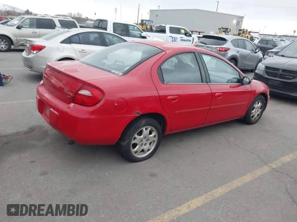 2004 Dodge Neon SXT z VIN 1B3ES56C74D536751, wystawiony jako IAAI lot #41760363 z przebiegiem 218 973 mil mil oraz . Historia ofert i sprzedaży dostępna na DreamBid. Obrazek 4.