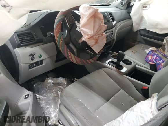 2019 Honda Pilot LX с VIN 5FNYF6H19KB099522, выставлен на аукционе Copart как лот 69845625 с пробегом Не указан миль и Списание • Salvage title. История ставок и продаж доступна на DreamBid. Изображение 8.