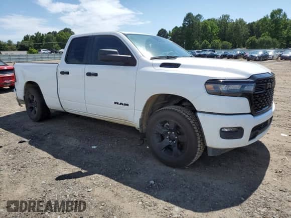 2025 Ram 1500 Tradesman z VIN 1C6RRFCG2SN599733, wystawiony jako Copart lot #59504675 z przebiegiem 27 748 mil mil oraz Szkoda całkowita • Salvage title. Historia ofert i sprzedaży dostępna na DreamBid. Obrazek 4.