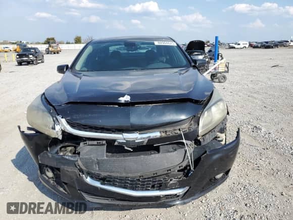 2015 Chevrolet Malibu LT z VIN 1G11D5SL2FF213723, wystawiony jako Copart lot #80904625 z przebiegiem 239 378 mil mil oraz Szkoda całkowita • Salvage title. Historia ofert i sprzedaży dostępna na DreamBid. Obrazek 5.