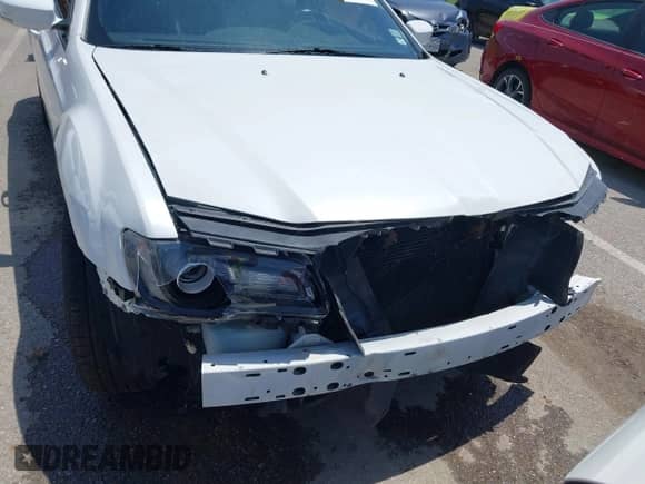 2016 Chrysler 300 S с VIN 2C3CCAGG7GH270382, выставлен на аукционе IAAI как лот 42701338 с пробегом 112 919 миль миль и . История ставок и продаж доступна на DreamBid. Изображение 6.