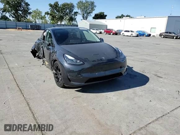 2024 Tesla Model Y Long Range with VIN 7SAYGDEE1RF073891, listed as a Copart auction lot 65612434 with 4,448 mi miles and Salvage title. Bid and sale history available at DreamBid. Image 10.