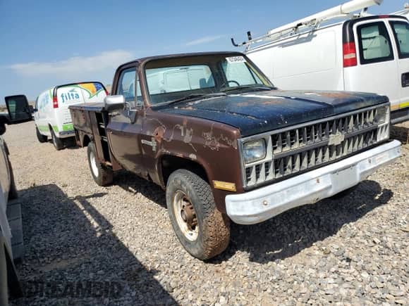 1981 Chevrolet Silverado 2500 с VIN 1GCGK24T0BZ116483, выставлен на аукционе Copart как лот 67346424 с пробегом 850 237 миль миль и Чистый • Clean title. История ставок и продаж доступна на DreamBid. Изображение 4.