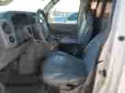 2013 Ford Econoline Cargo Commercial с VIN 1FTNE2EL4DDA17968, выставлен на аукционе Copart как лот 85915644 с пробегом 428 972 миль миль и Списание • Salvage title. История ставок и продаж доступна на DreamBid. Изображение 7.