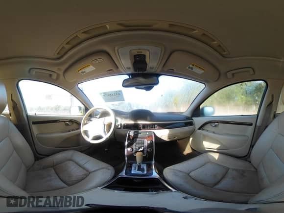 2012 Volvo XC70 T6 with VIN YV4902BZ0C1127969, listed as a IAAI auction lot 43218678 with 185,854 mi miles and . Bid and sale history available at DreamBid. Image 18.