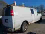 2008 Chevrolet City Express Cargo z VIN 1GCGG29K581113541, wystawiony jako IAAI lot #41686973 z przebiegiem 394 047 mil mil oraz . Historia ofert i sprzedaży dostępna na DreamBid. Obrazek 4.