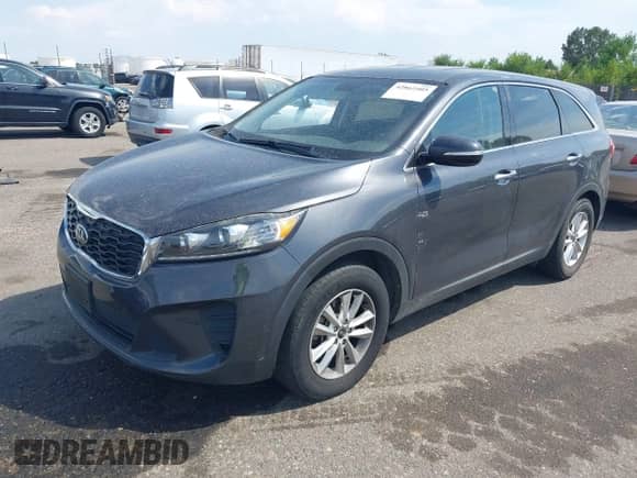 2019 Kia Sorento LX with VIN 5XYPG4A5XKG489435, listed as a IAAI auction lot 42862405 with Not provided miles and . Bid and sale history available at DreamBid. Image 2.