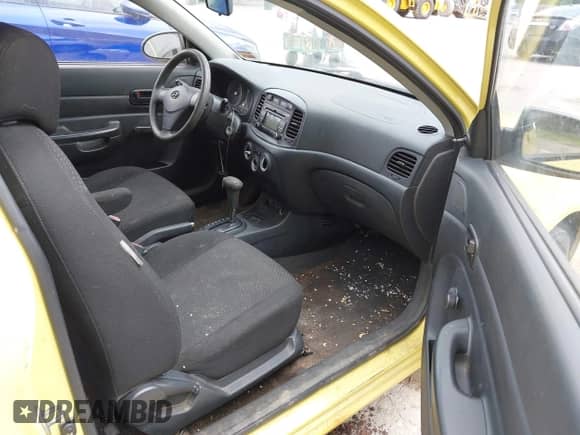 2009 Hyundai Accent Auto GS с VIN KMHCM36C09U138711, выставлен на аукционе IAAI как лот 42717146 с пробегом 220 396 миль миль и . История ставок и продаж доступна на DreamBid. Изображение 5.