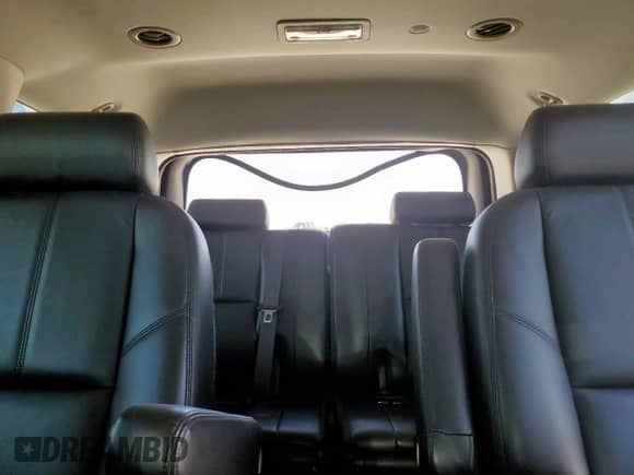 2010 Chevrolet Tahoe LT with VIN 1GNUCBE09AR226054, listed as a Copart auction lot 84646105 with 172,860 mi miles and Salvage title. Bid and sale history available at DreamBid. Image 10.