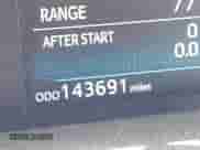 2015 Toyota Prius Two z VIN JTDZN3EU2FJ038659, wystawiony jako IAAI lot #42093821 z przebiegiem 143 691 mil mil oraz . Historia ofert i sprzedaży dostępna na DreamBid. Obrazek 15.