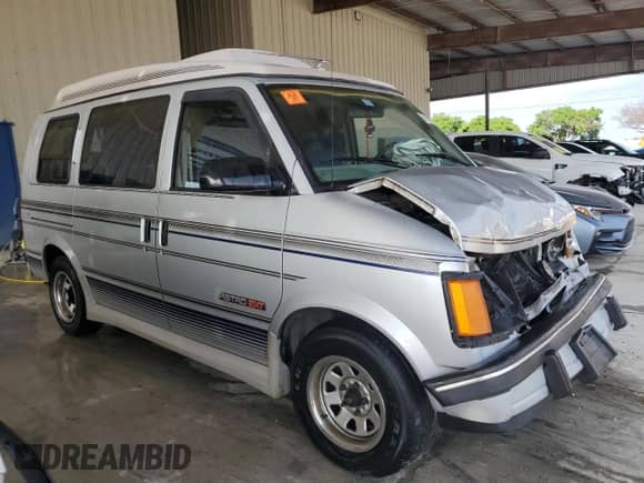 1993 Chevrolet Astro Cargo с VIN 1GBDM19Z1PB181030, выставлен на аукционе Copart как лот 58959595 с пробегом 121 076 миль миль и Списание • Salvage title. История ставок и продаж доступна на DreamBid. Изображение 4.
