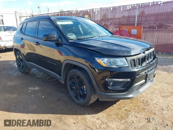2019 Jeep Compass Altitude z VIN 3C4NJCBB1KT612989, wystawiony jako IAAI lot #41330536 z przebiegiem 145 404 mil mil oraz . Historia ofert i sprzedaży dostępna na DreamBid. Obrazek 1.