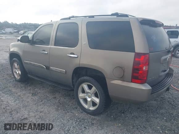 2007 Chevrolet Tahoe LT с VIN 1GNFK13067J105014, выставлен на аукционе IAAI как лот 43013847 с пробегом Не указан миль и . История ставок и продаж доступна на DreamBid. Изображение 3.
