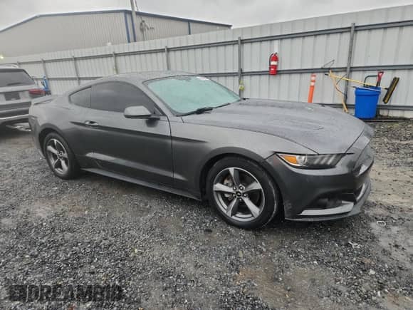 2015 Ford Mustang EcoBoost Premium with VIN 1FA6P8TH7F5429921, listed as a Copart auction lot 90133005 with 67,735 mi miles and Clean title. Bid and sale history available at DreamBid. Image 4.