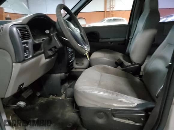 2004 Chevrolet Venture Value 1SV с VIN 1GNDU23E64D203540, выставлен на аукционе Copart как лот 79230264 с пробегом Не указан миль и Списание • Salvage title. История ставок и продаж доступна на DreamBid. Изображение 7.