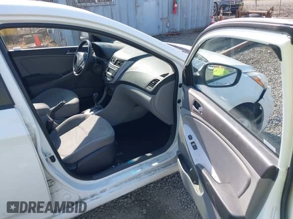 2016 Hyundai Accent SE с VIN KMHCT4AE5GU114483, выставлен на аукционе IAAI как лот 43121736 с пробегом 123 266 миль миль и . История ставок и продаж доступна на DreamBid. Изображение 5.