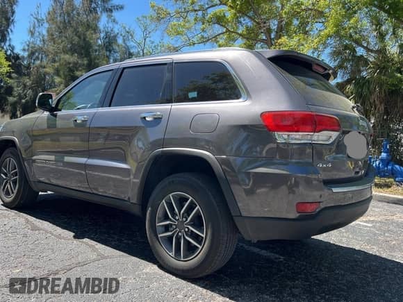 2021 Jeep Grand Cherokee 80th Anniversary with VIN 1C4RJFBG9MC564719, listed as a Copart auction lot 50026595 with 28,988 mi miles and Clean title. Bid and sale history available at DreamBid. Image 3.