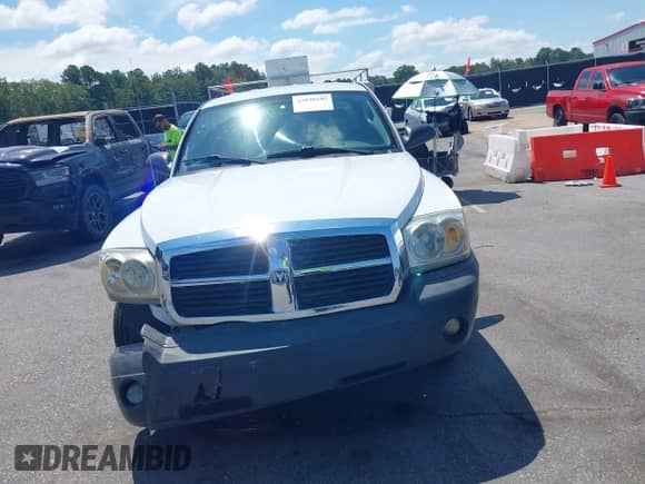 2006 Dodge Dakota ST с VIN 1D7HE22K66S559943, выставлен на аукционе IAAI как лот 43020245 с пробегом 77 644 миль миль и . История ставок и продаж доступна на DreamBid. Изображение 12.