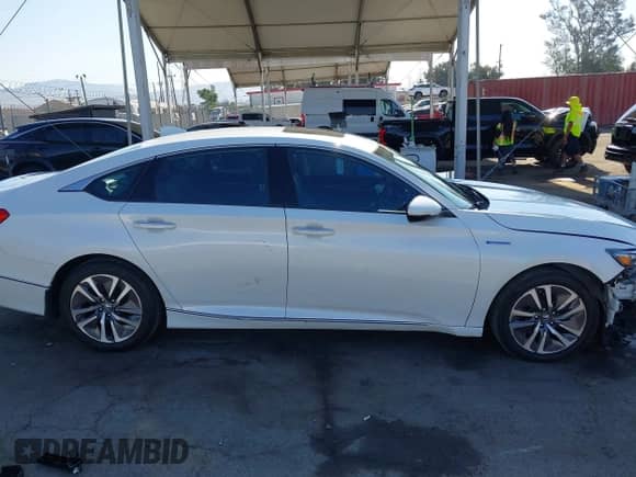 2018 Honda Accord Touring with VIN 1HGCV3F9XJA016936, listed as a IAAI auction lot 43050911 with 69,598 mi miles and . Bid and sale history available at DreamBid. Image 13.