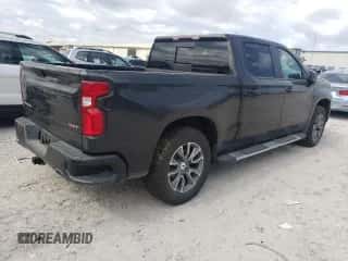 2021 Chevrolet Silverado 1500 RST z VIN 1GCUYEED3MZ174519, wystawiony jako Copart lot #85839045 z przebiegiem 89 905 mil mil oraz Szkoda całkowita • Salvage title. Historia ofert i sprzedaży dostępna na DreamBid. Obrazek 3.