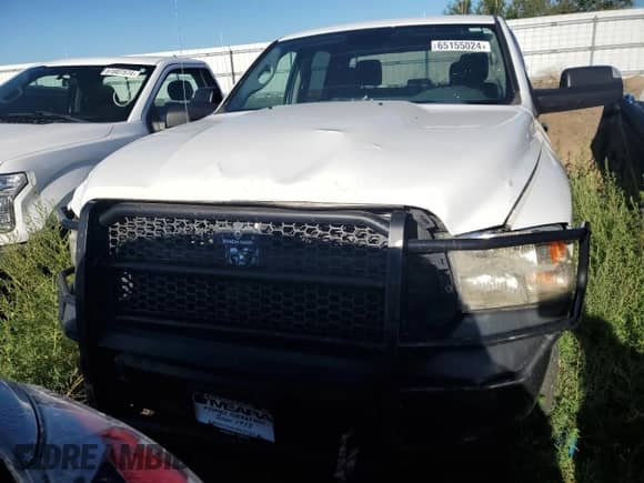 2019 Ram 1500 Tradesman z VIN 1C6RR7ST1KS645073, wystawiony jako Copart lot #65155024 z przebiegiem 130 768 mil mil oraz Czysty tytuł • Clean title. Historia ofert i sprzedaży dostępna na DreamBid. Obrazek 5.