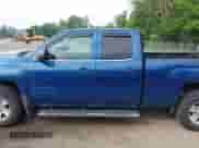 2015 Chevrolet Silverado 1500 LT z VIN 1GCVKREH0FZ343656, wystawiony jako IAAI lot #42694051 z przebiegiem 157 425 mil mil oraz . Historia ofert i sprzedaży dostępna na DreamBid. Obrazek 14.