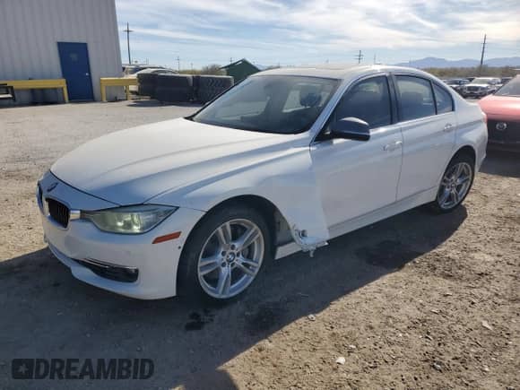 2012 BMW 3 Series 335i с VIN WBA3A9G59CNN67795, выставлен на аукционе Copart как лот 84110454 с пробегом 160 986 миль миль и Списание • Salvage title. История ставок и продаж доступна на DreamBid. Изображение 1.