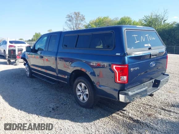 2015 Ford F-150 XLT z VIN 1FTFX1EF9FKD12999, wystawiony jako IAAI lot #43376430 z przebiegiem 137 736 mil mil oraz . Historia ofert i sprzedaży dostępna na DreamBid. Obrazek 3.