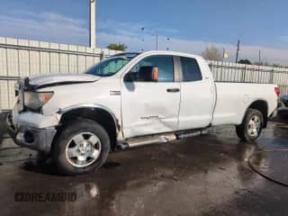 2008 Toyota Tundra z VIN 5TFCV54168X007553, wystawiony jako Copart lot #54493975 z przebiegiem 289 878 mil mil oraz Szkoda całkowita • Salvage title. Historia ofert i sprzedaży dostępna na DreamBid. Obrazek 1.