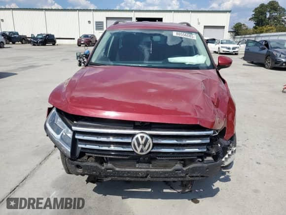 2019 Volkswagen Tiguan S с VIN 3VV1B7AXXKM054636, выставлен на аукционе Copart как лот 80556085 с пробегом 58 229 миль миль и Списание • Salvage title. История ставок и продаж доступна на DreamBid. Изображение 5.