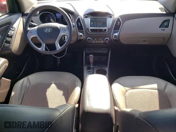 2011 Hyundai Tucson Limited with VIN KM8JU3AC2BU260684, listed as a Copart auction lot 85520615 with 129,401 mi miles and Salvage title. Bid and sale history available at DreamBid. Image 8.