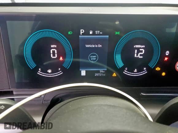 2025 Hyundai Kona SEL с VIN KM8HB3AB2SU235862, выставлен на аукционе Copart как лот 85007075 с пробегом 25 721 миль миль и Чистый • Clean title. История ставок и продаж доступна на DreamBid. Изображение 9.