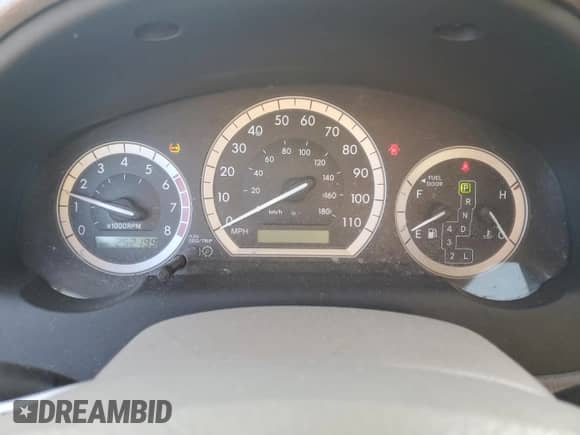 2004 Toyota Sienna XLE z VIN 5TDBA22C24S010816, wystawiony jako Copart lot #71118574 z przebiegiem 252 199 mil mil oraz Czysty tytuł • Clean title. Historia ofert i sprzedaży dostępna na DreamBid. Obrazek 9.