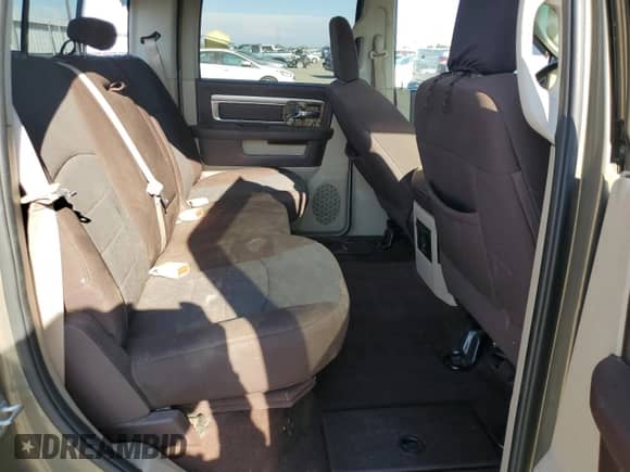 2014 Ram 1500 Big Horn z VIN 1C6RR7LM4ES475951, wystawiony jako Copart lot #70863015 z przebiegiem 123 163 mil mil oraz Szkoda całkowita • Salvage title. Historia ofert i sprzedaży dostępna na DreamBid. Obrazek 10.