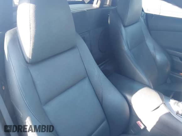 2013 BMW Z4 sDrive35i with VIN WBALM7C53DE385478, listed as a IAAI auction lot 43366118 with 77,315 mi miles and . Bid and sale history available at DreamBid. Image 8.