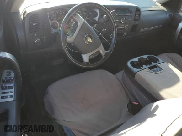2011 Chevrolet Silverado 2500HD LT с VIN 1GC2KXCG9BZ225214, выставлен на аукционе Copart как лот 82143685 с пробегом 120 688 миль миль и Списание • Salvage title. История ставок и продаж доступна на DreamBid. Изображение 8.