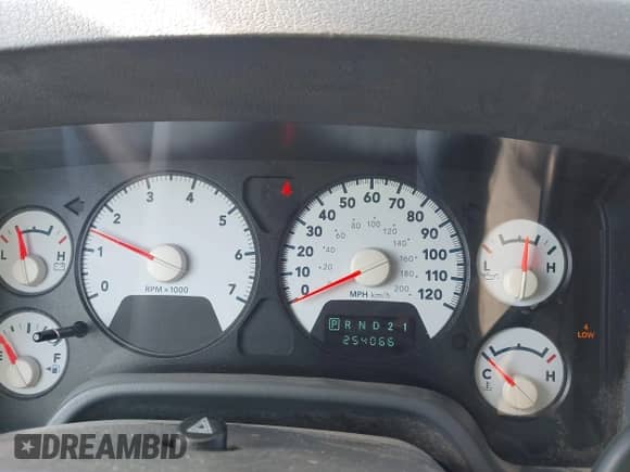 2008 Dodge 1500 SLT z VIN 1D7HU18NX8S632295, wystawiony jako IAAI lot #43440312 z przebiegiem 254 066 mil mil oraz . Historia ofert i sprzedaży dostępna na DreamBid. Obrazek 7.