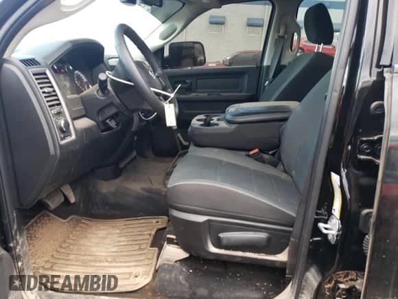 2022 Ram 1500 Tradesman z VIN 3C6RR7KT3NG174605, wystawiony jako Copart lot #82243144 z przebiegiem 11 207 mil mil oraz Szkoda całkowita • Salvage title. Historia ofert i sprzedaży dostępna na DreamBid. Obrazek 7.